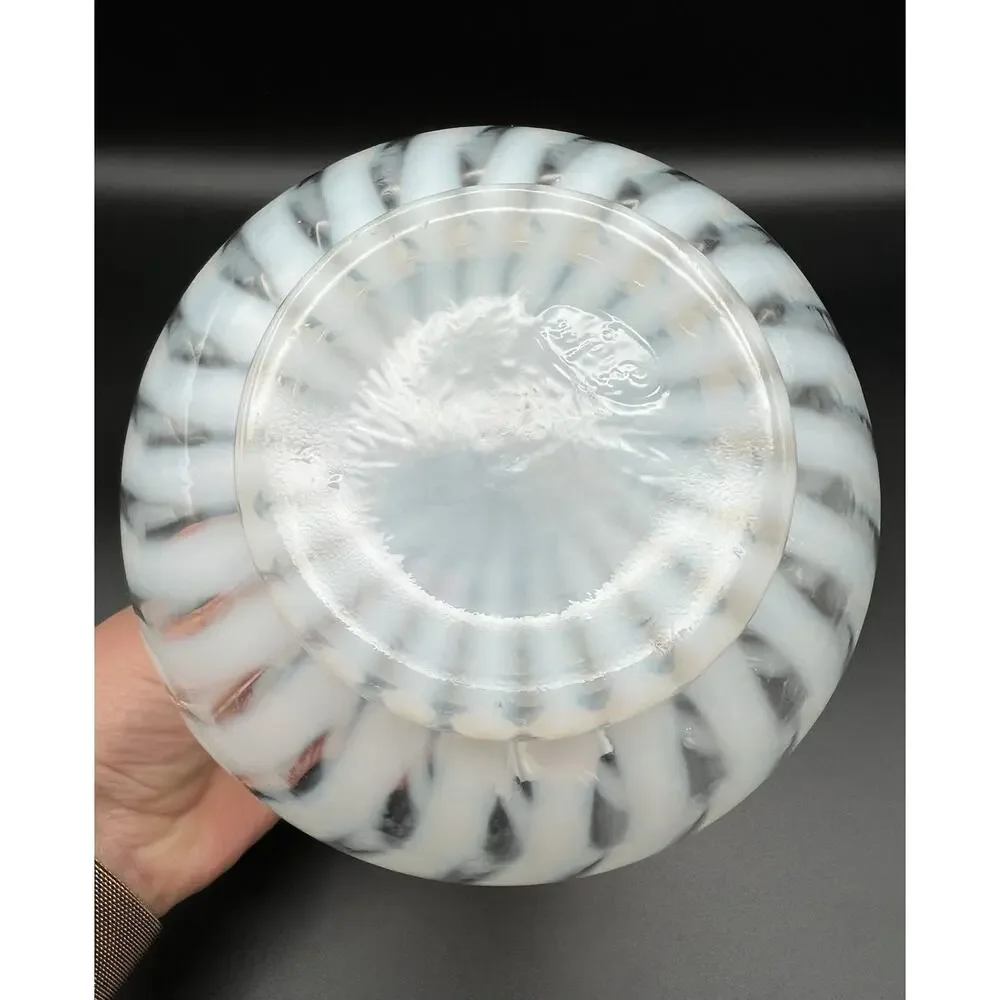 Fenton White Spiral Optic Opalescent Amethyst Crest Jack In The Pulpit Vase 9”